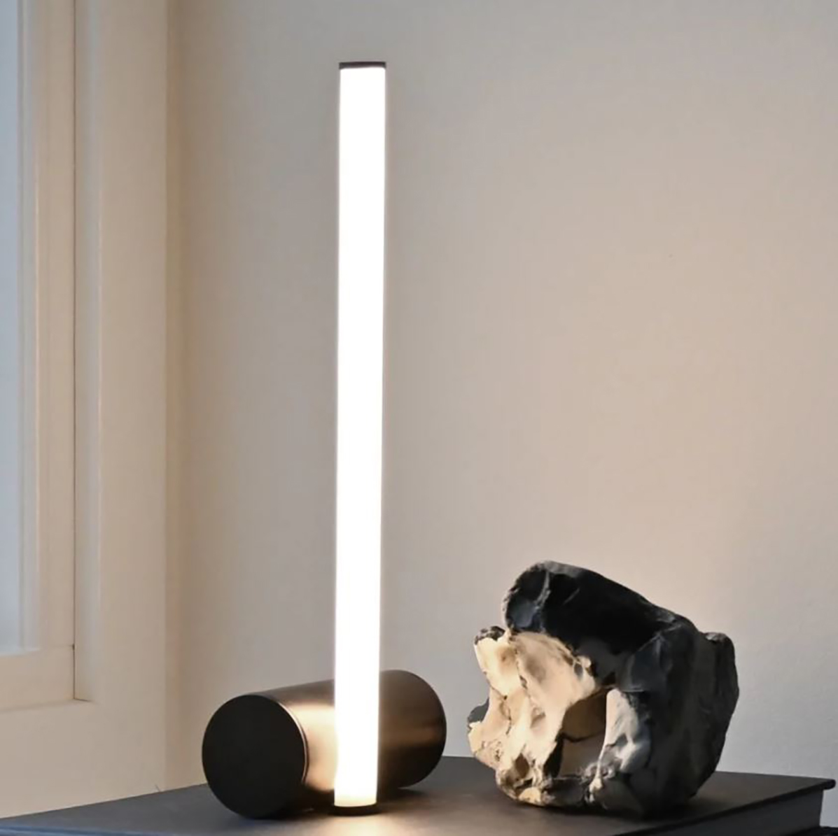 STICK TABLE LAMP 3