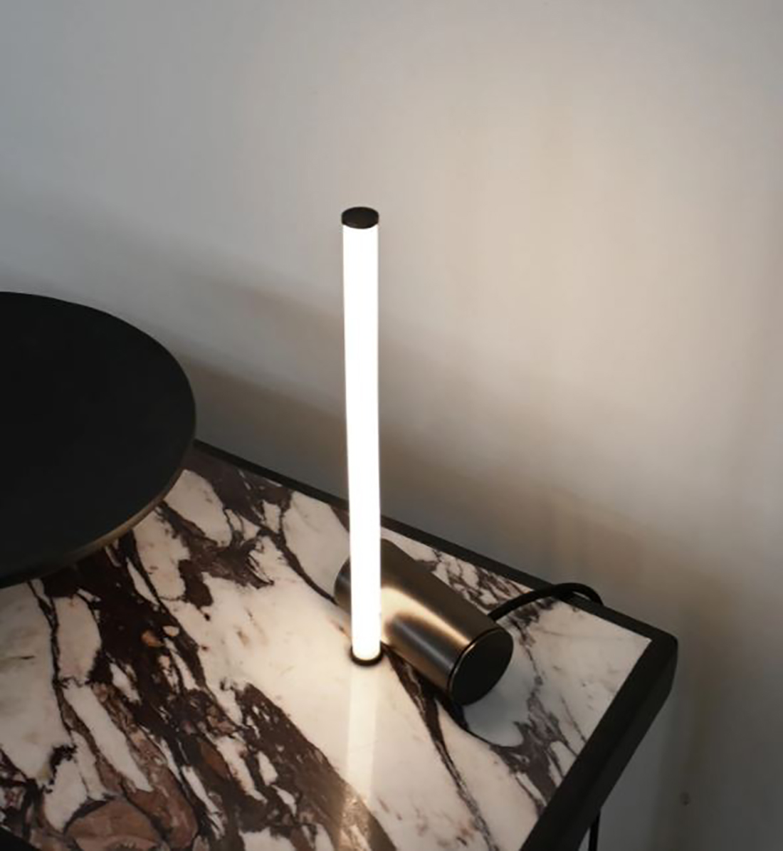 STICK TABLE LAMP 4