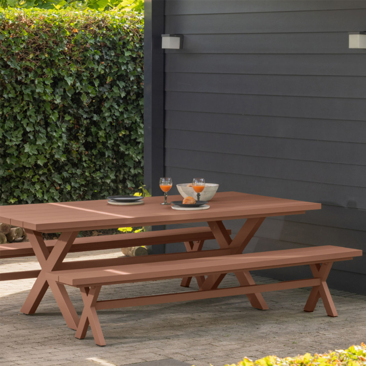DELTA DINING TABLE OUTDOOR 2