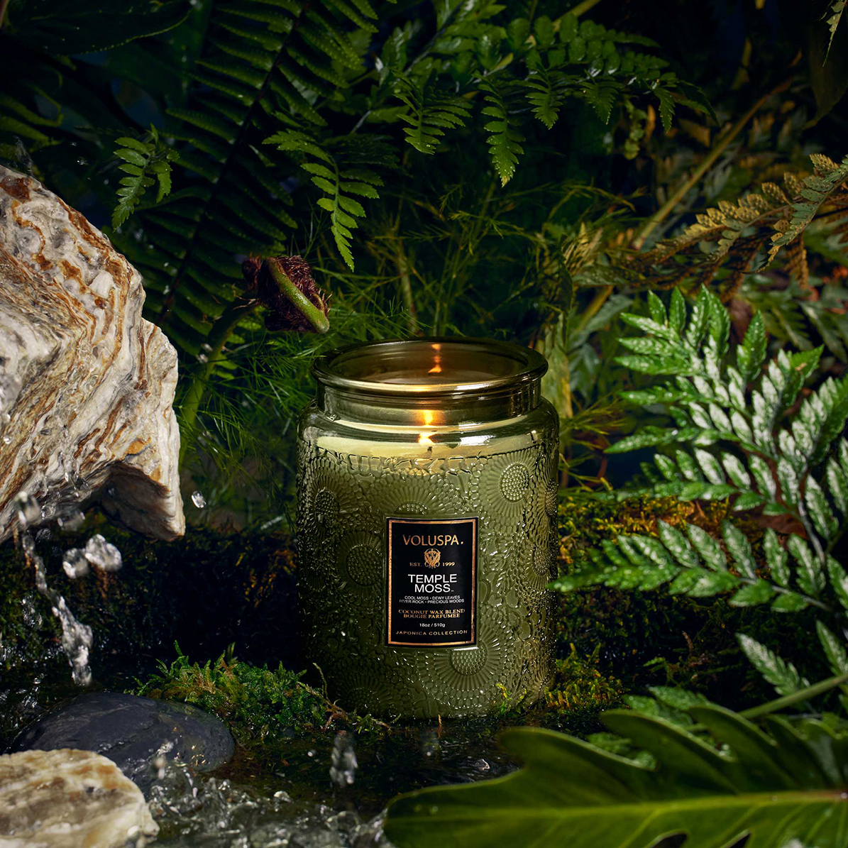TEMPLE MOSS SCENTED CANDLE IN LARGE JAR 2