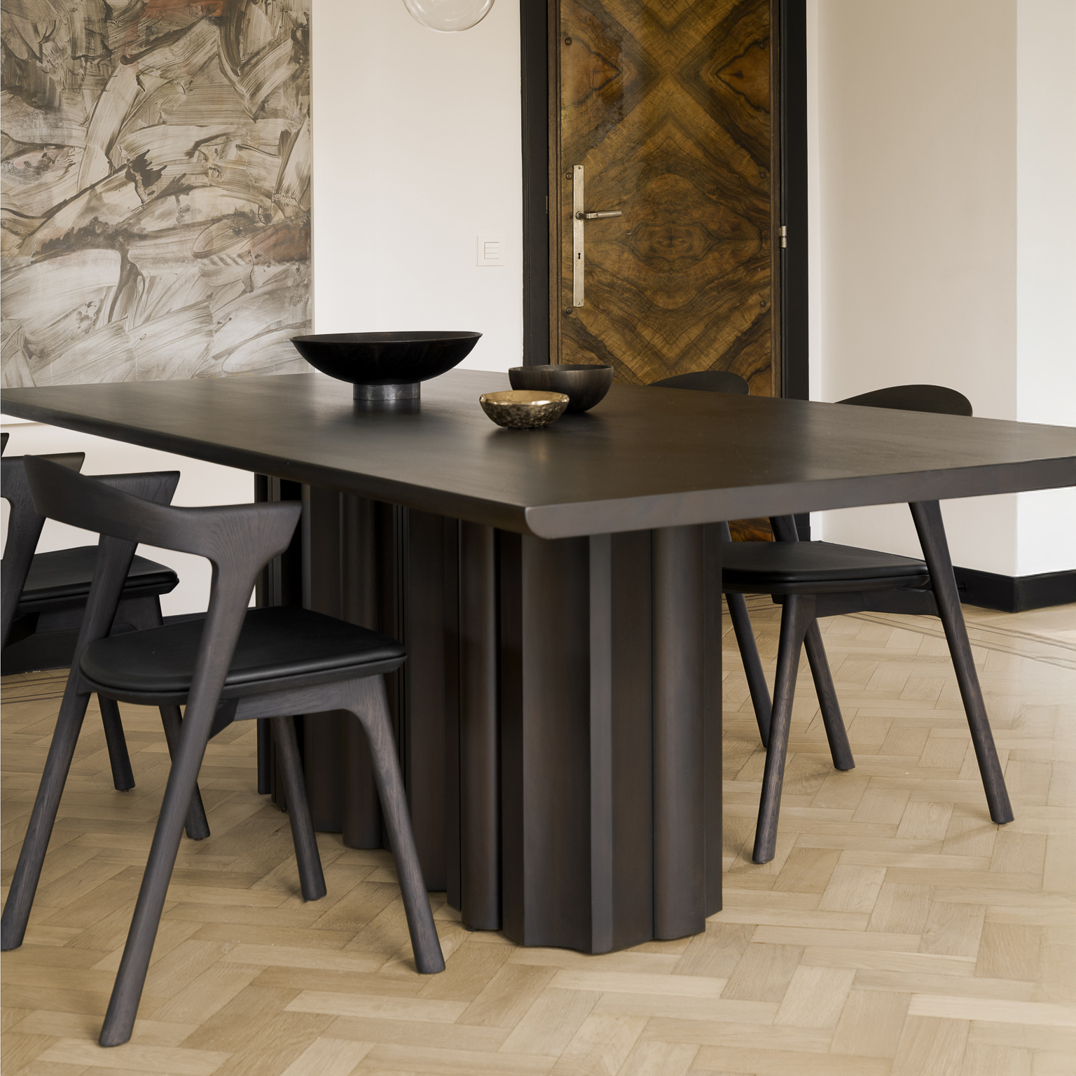 SEQUENCE DINING TABLE 2