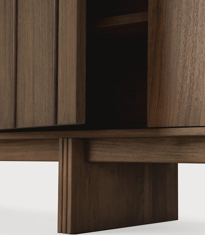 PILLAR SIDEBOARD  3